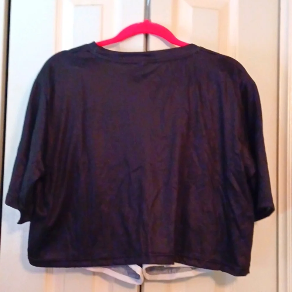 *NWT* Taylor Swift 90s  The Eras Tour Cropped Tee  & Shorts Set Sz Large - Picture 2 of 5